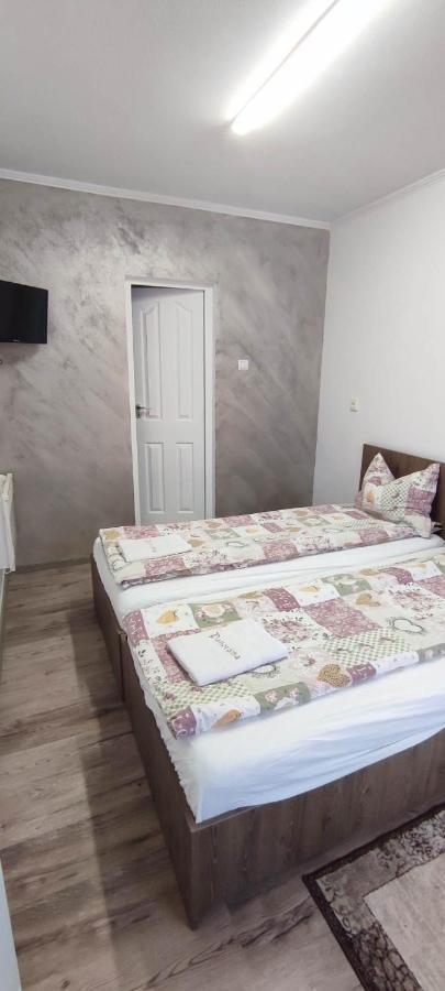 Farkaslaki Panorama Vendeghaz Hotel Lupeni  Bagian luar foto