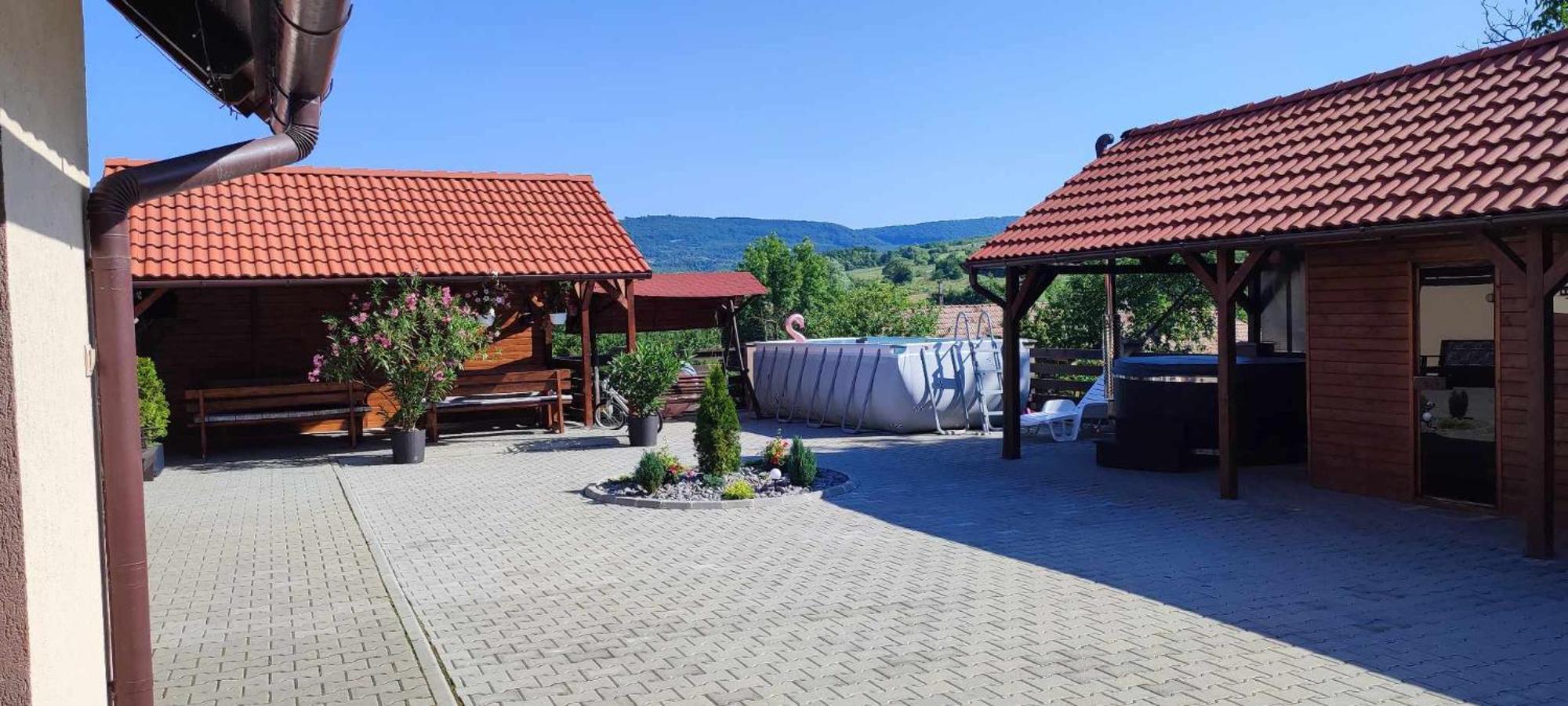Farkaslaki Panorama Vendeghaz Hotel Lupeni  Bagian luar foto